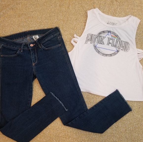 H&M Denim - 2pc BUNDLE H&M jeans + Pink Floyd white tank top